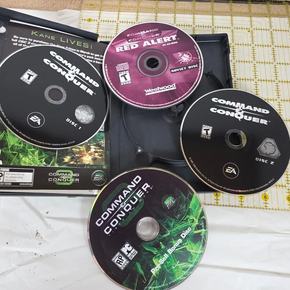 Command & Conquer 3 Tiberium Wars PC Pre-Order Bonus Original C&C Included EA